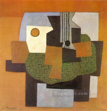  leau - Guitare compotier et tableau sur une table 1921 Cubism